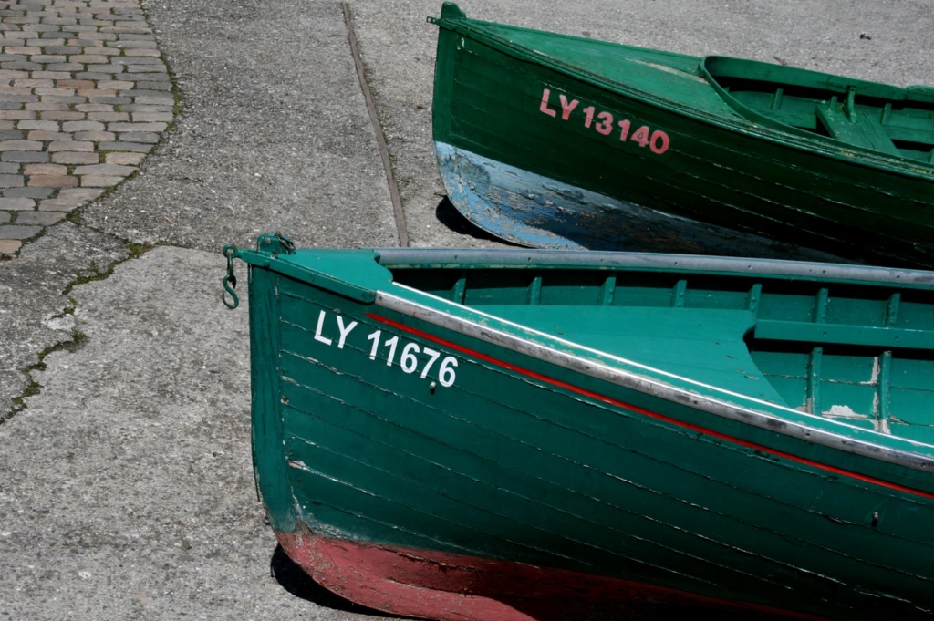 Yvoire Hte-Savoie : barques sur le port d'Yvoire